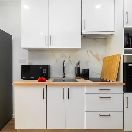 Whome Beco Flores Hideaway In Historic Лиссабон